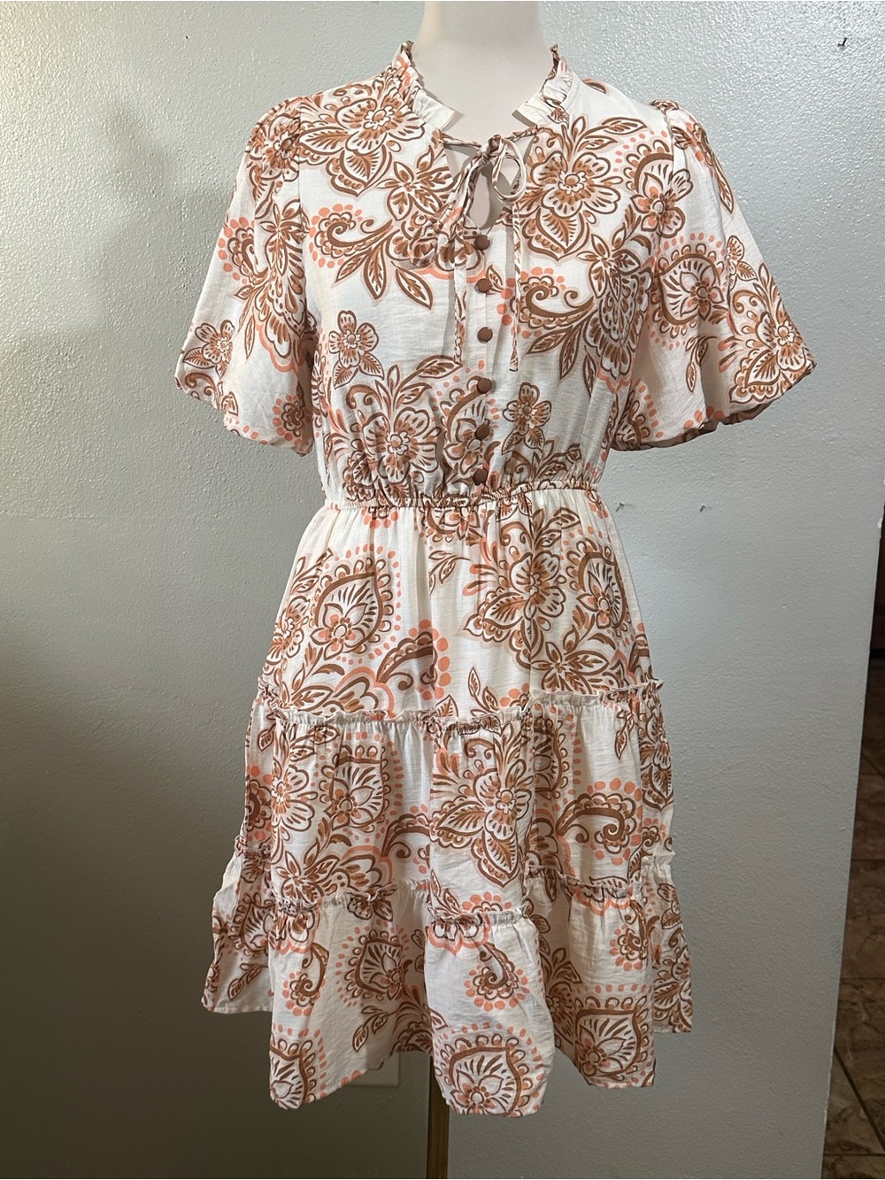 Tiered Floral Tie-Neck Dress in Cream and Rust Buttons for
Style pockets BTFBM